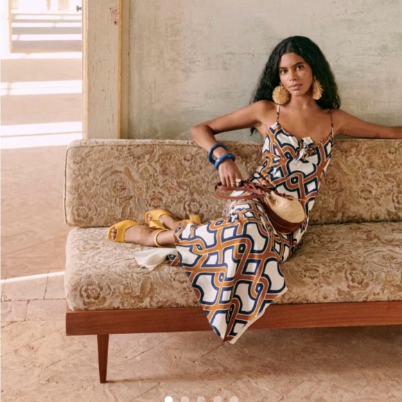 Sezane Editions …Prom Glam!
70s Glam Lois dress, Geometric Maxi
Size 34🪩 - Picture 2 of 16